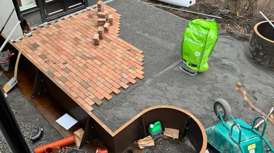 Trädgårdsarbete-projekt i Täby
